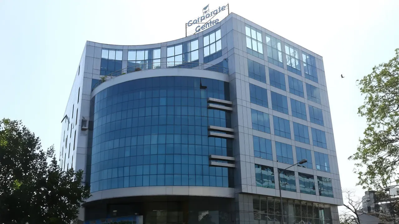 Corporate center a commercial tower strategically located in the heart of Andheri, offering huge office spaces on lease.